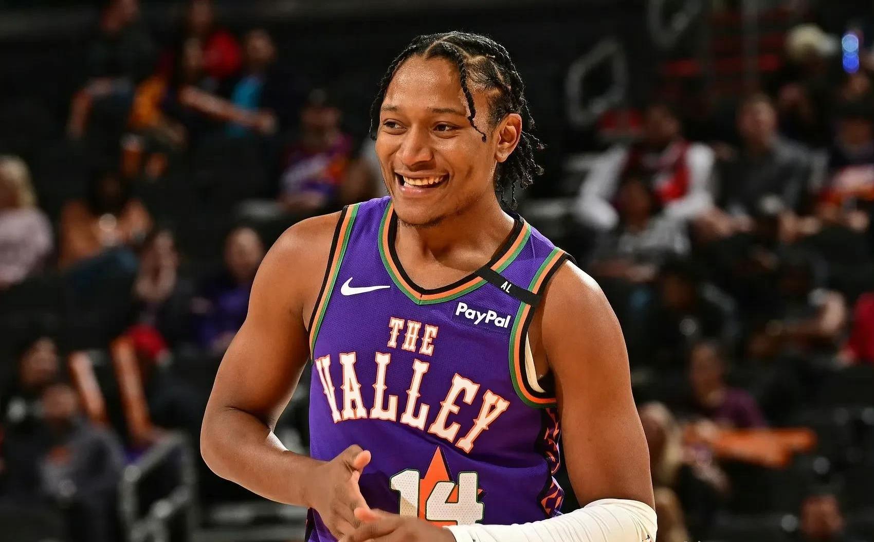 包含转折点!洛杉矶快船绝杀压哨;欧篮联集结日攻防权衡;球迷炸锅;医务组通报恢复的词条 包含转折点!洛杉矶快船绝杀压哨;欧篮联集结日攻防权衡;球迷炸锅;医务组通报恢复的词条