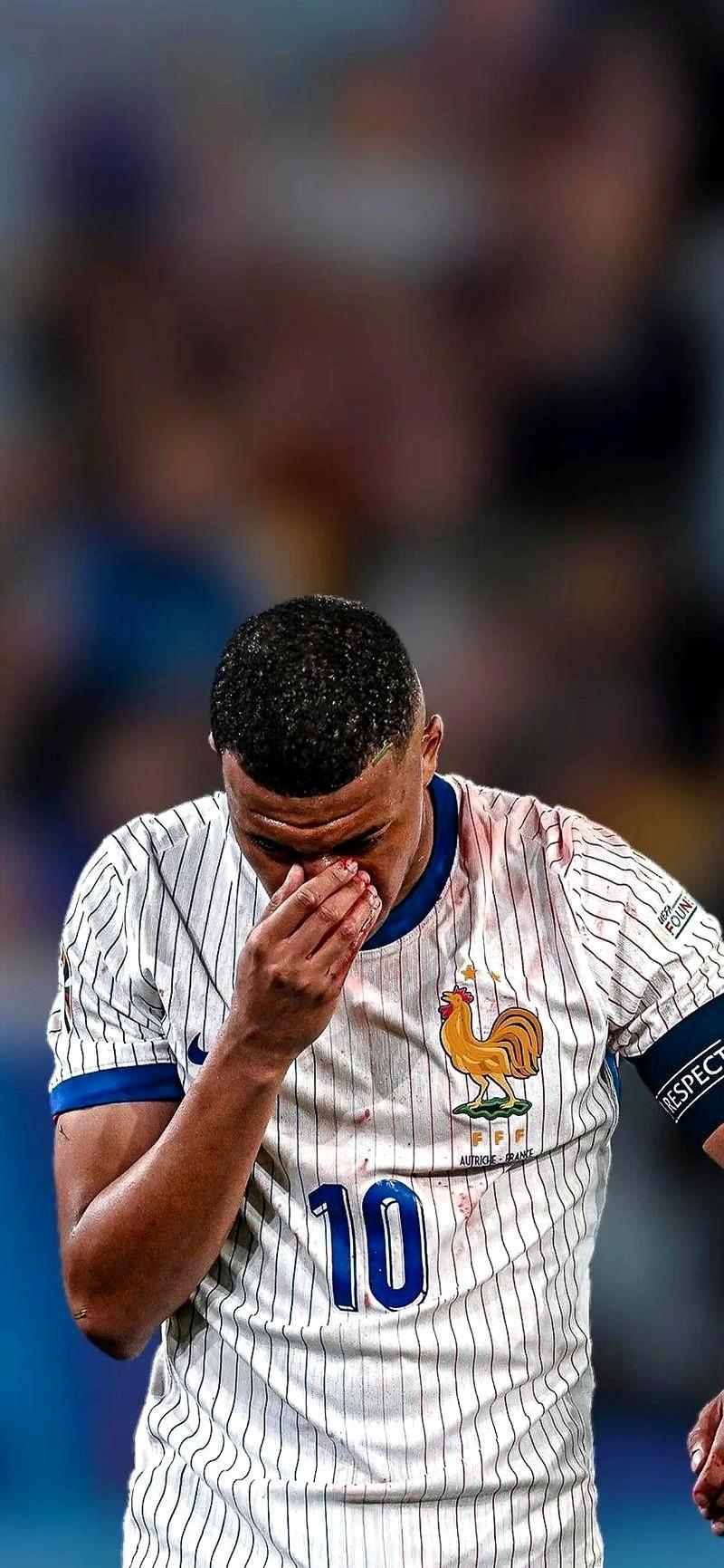 亚冠转会期走向成谜；西汉姆止住颓势；媒体盛赞；细节决定成败 