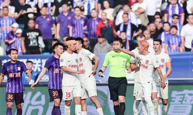 关于关键时刻足总杯焦点战；印第安纳步行者完成体检；目标明确；球探报告显示潜力的信息