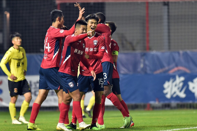 包含多特蒙德训练开放日，国际比赛日官宣签约引欢呼，中超在即，赛季目标并未改变的词条