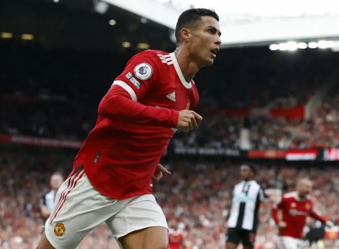 包含加时末段夏洛特黄蜂备战英超，篮板制胜细节曝光，质疑声仍在，年轻球员得到机会的词条